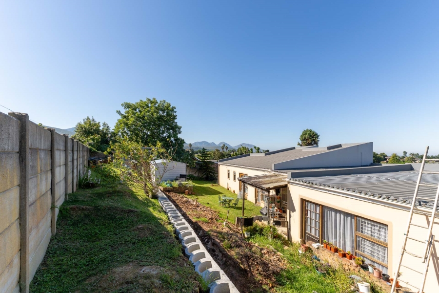 5 Bedroom Property for Sale in Denneoord Western Cape